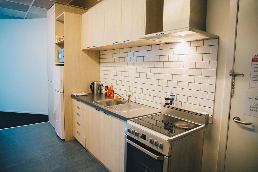Liberty Apartment Hotel Веллингтон Экстерьер фото